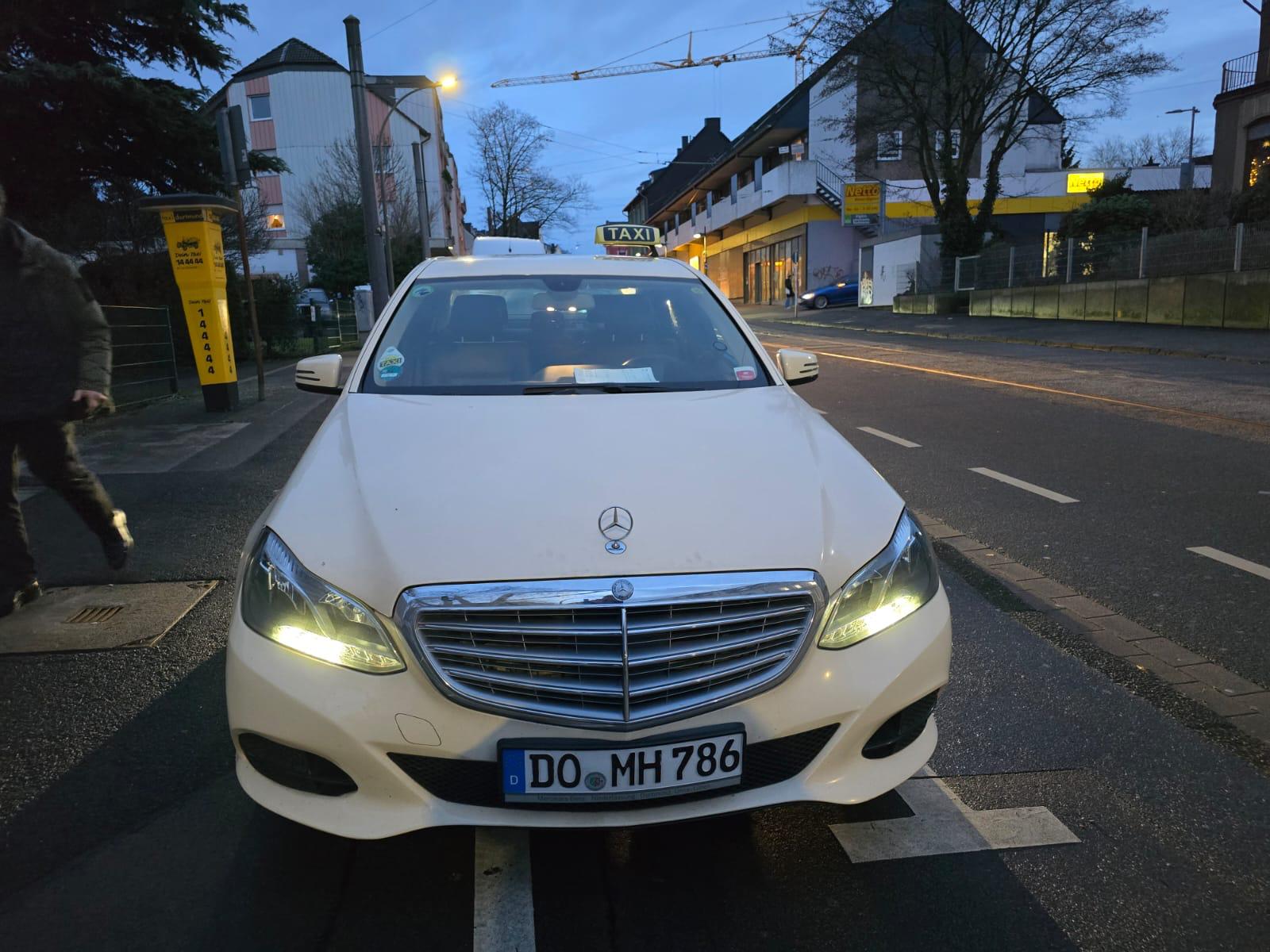 KJ Taxi Mercedes in Dortmund